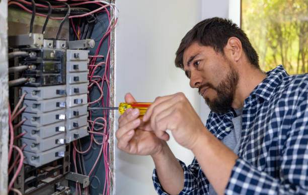 Best Licensed Electrician  in Montgomery, IL